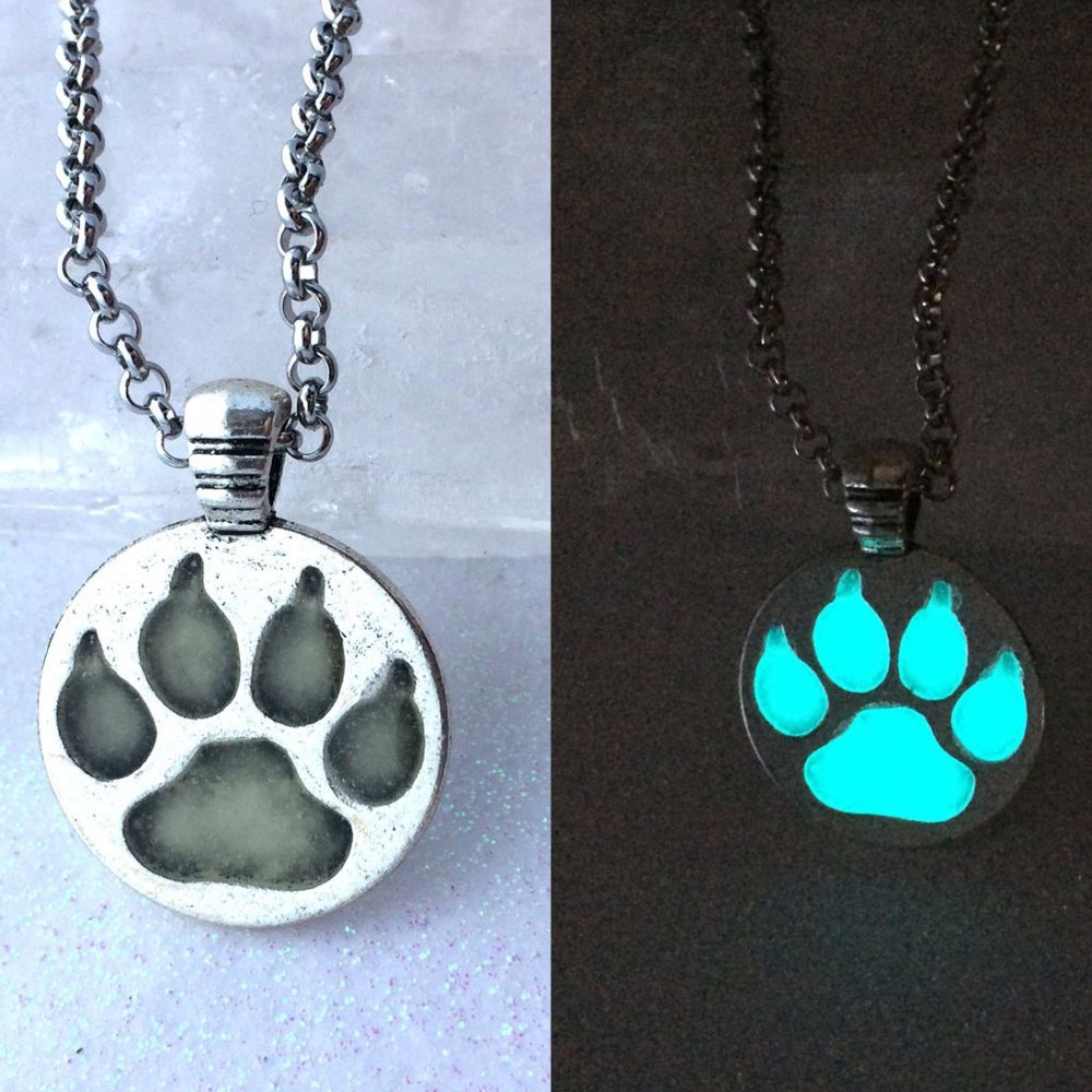 Paw Glow in the dark Necklace